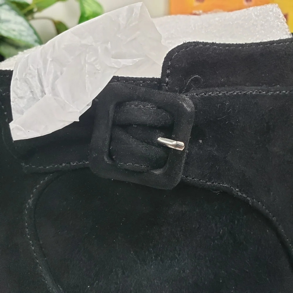 Bella Vita Black Suede Ankle Bootie Leather Rock Revival Bindi NIB sz 10